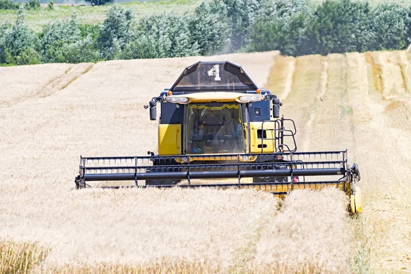 Harvester machine — Stock Photo, Image