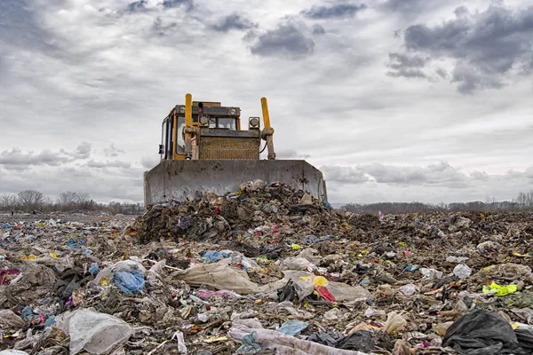 Bulldozer arbetar — Stockfoto