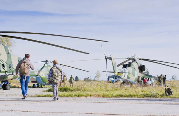 Helikoptrarnas bas — Stockfoto