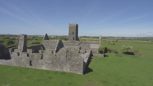 Mooie Schilderachtige Oude Ruïnes Van Clare Abbey County Clare Ierland — Stockvideo