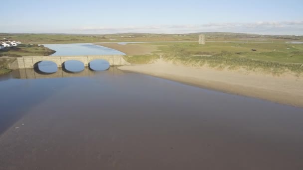 Letecký Pohled Zobrazeno Lahinch Pláž Hrabství Clare Irsko Krásné Malebné — Stock video