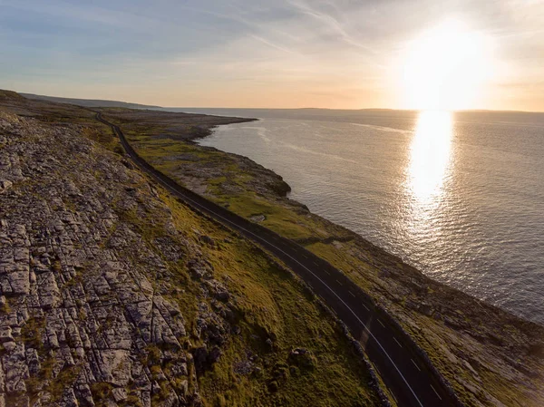 Vista Aérea Aves Del Parque Nacional Burren Paisaje Turístico Paisajístico —  Fotos de Stock