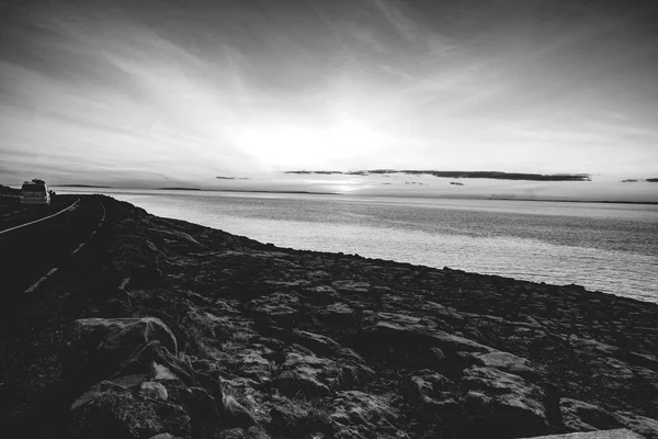 Vogelperspektive Schwarz Weiß Blick Auf Den Burren Nationalpark Aussichtsreiche Tourismuslandschaft — Stockfoto