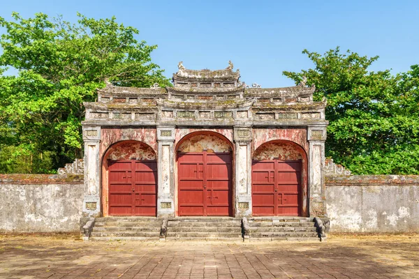 Vista Principal Antigo Dai Hong Mon Gate Para Túmulo Minh — Fotografia de Stock