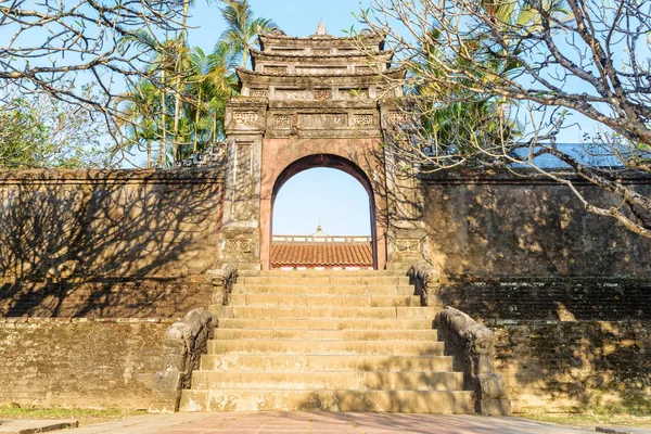 Vista Panorâmica Hoang Trach Mon Gate Túmulo Minh Mang Hue — Fotografia de Stock