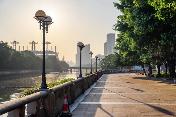 Guangzhou Çin Downtown Adlı Güneş Arka Plan Ayarlama Pearl River — Stok fotoğraf