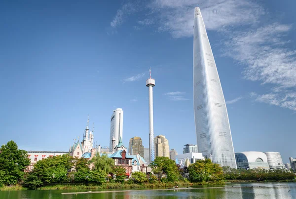 Malowniczy Widok Park Jezioro Centrum Miasta Seul Korea Południowa Wieżowiec — Zdjęcie stockowe