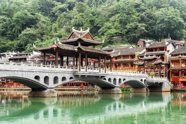 Úžasný Výhled Malebné Mostu Přes Řeku Tuojiang Tuo Ťiang Řeka — Stock fotografie