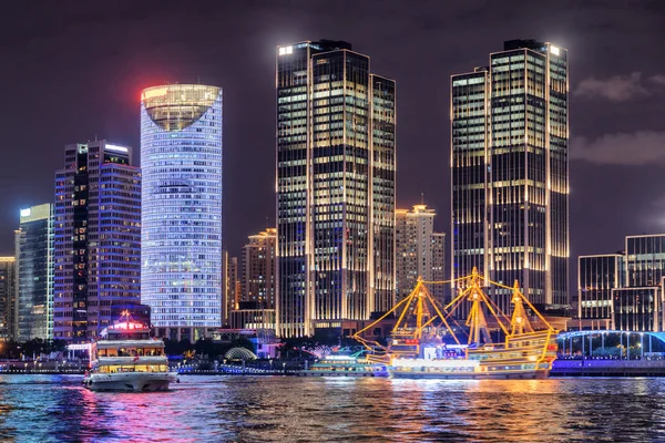 Hermosa Vista Nocturna Los Modernos Edificios Frente Mar Nueva Área —  Fotos de Stock