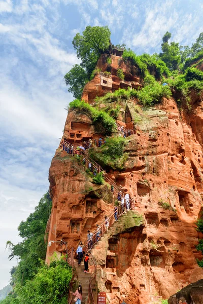 Leshan Čína Září 2017 Úžasný Pohled Rudý Útes Pozadí Modré — Stock fotografie