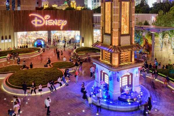 Shanghái China Octubre 2017 Vista Nocturna Tienda Insignia Disney Nuevo — Foto de Stock