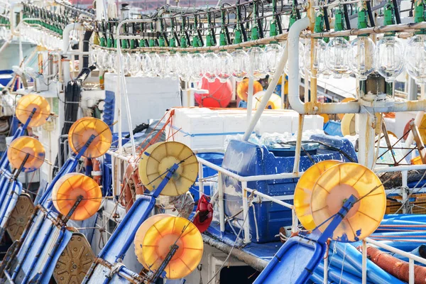 Närbild Bild Fiskefartyg Kraftfulla Lampor För Nattfiske Och Andra Detaljer — Stockfoto