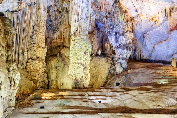 Sarkıt Dikitler Cennet Mağarası Thien Duong Mağarası Içinde Görünüm Phong — Stok fotoğraf
