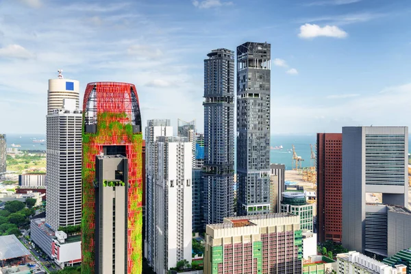 Fantastisk utsikt över skyskraporna i centrala. Singapore — Stockfoto