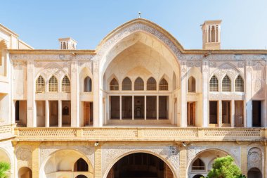 Abbasi tarihi evi, Kaşan üst katında doğal görünümünü
