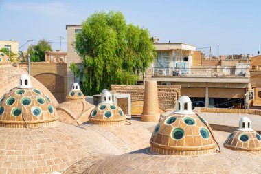 Doğa manzaralı çatı,: Kashan, Iran dışbükey gözlüklerle harika kubbeler