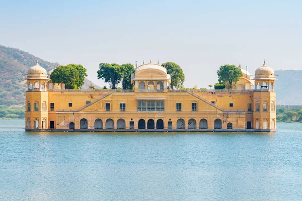 Τρομερή θέα των Jal Mahal (νερό παλάτι): Τζαϊπούρ, Ινδία — Φωτογραφία Αρχείου