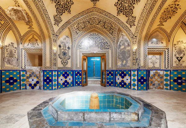 Sala de baño caliente en Sultan Amir Ahmad Bathhouse en Kashan —  Fotos de Stock