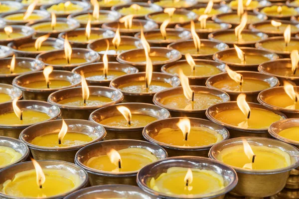Lights for ceremony, prayer and meditation. Burning candles — Stock Photo, Image