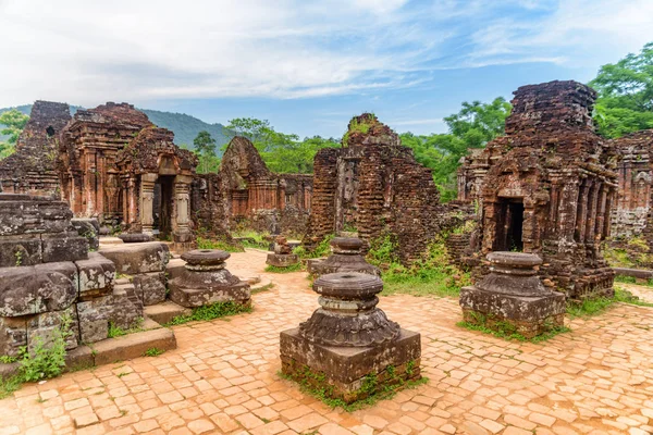 Schöne Aussicht auf das Heiligtum meines Sohnes in da nang, Vietnam — Stockfoto