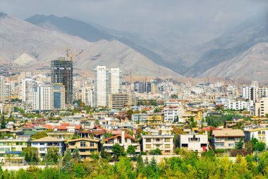 Tahran, İran'ın muhteşem manzarası. Renkli konut binaları