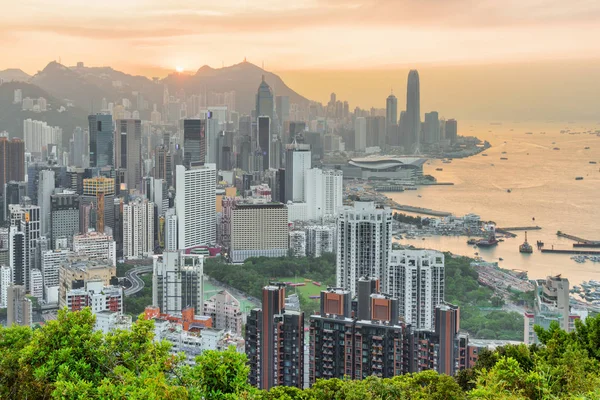 Wunderbarer Blick auf die Hongkong-Insel bei Sonnenuntergang — Stockfoto