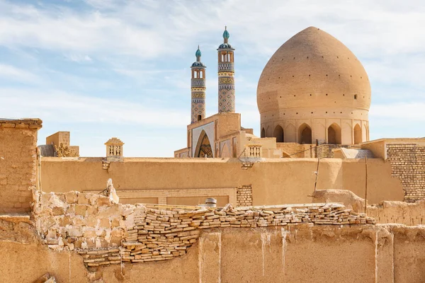 Scenic view of Agha Bozorg Mosque in Kashan, Iran — Stock Photo, Image