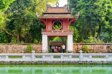 Khue Van pavyonu ve Thien Quang kuyusu, Vietnam