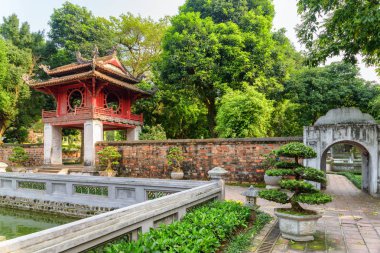 Edebiyat Tapınağı'nın Khue Van pavyonu, Hanoi