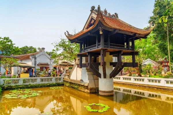 Vista panorámica de la pagoda de un pilar en Hanoi, Vietnam — Foto de Stock