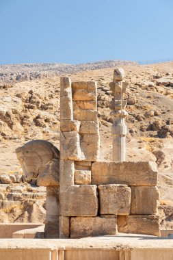 Persepolis, Iran 'da bir boğa heykelin muhteşem görünümü