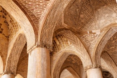 Antik Hipostil salonu, Isfahan, Iran harika tavan