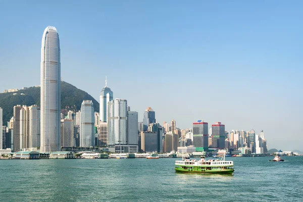 Wunderbarer Blick auf die Skyline der Insel Hongkong an sonnigen Tagen — Stockfoto