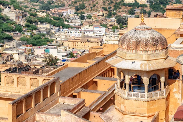 Vista panorámica de la torre octogonal con cúpula, el fuerte de Amer — Foto de Stock