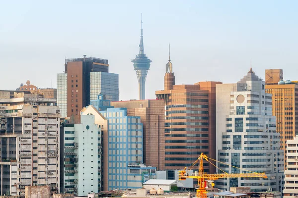 Niesamowity widok starych i nowoczesnych budynków w Makau — Zdjęcie stockowe