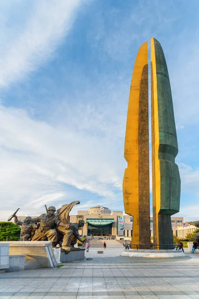 Сценический вид памятника корейской войне в Сеуле — стоковое фото