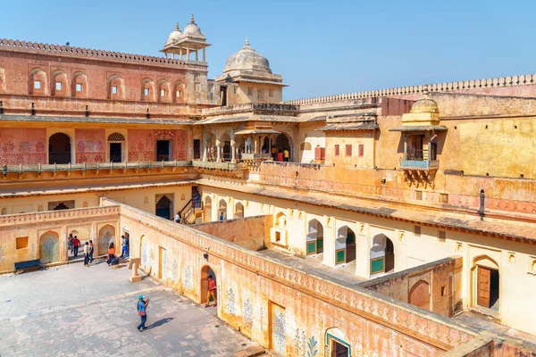 Hermosa vista del Palacio del Hombre Singh I, India — Foto de Stock