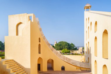 Jaipur, Hindistan'da dünyanın en büyük güneş saati görünümü
