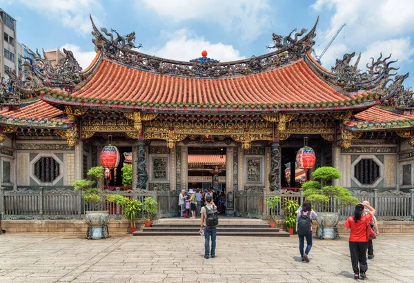 Taipei Mengjia Longshan Tapınağı ana girişi, Tayvan — Stok fotoğraf