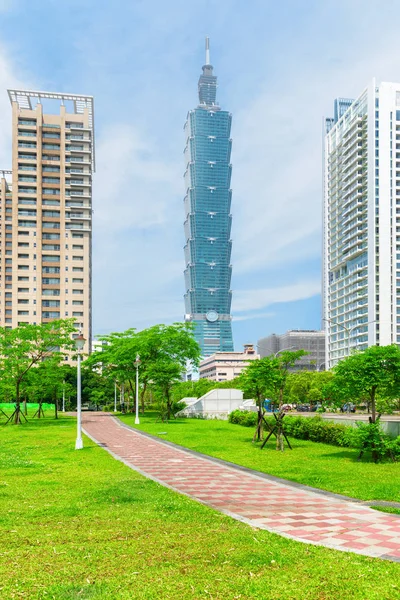Malowniczy widok Xiangshan Park i Taipei 101, Tajwan — Zdjęcie stockowe