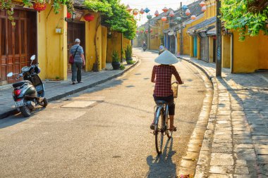 Gün doğumunda Hoi An eski sokak Awesome görünümü