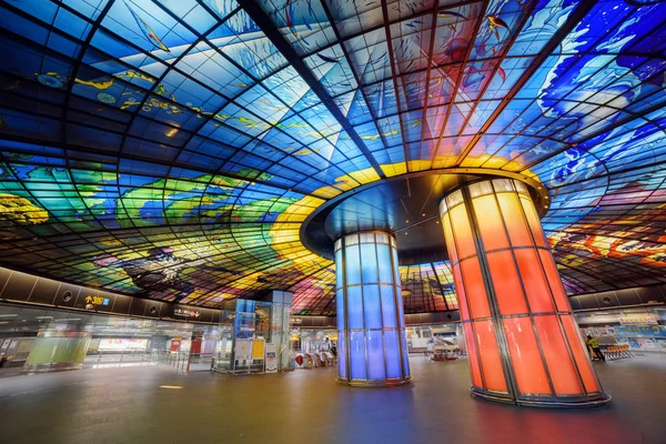 A Formosa Boulevard Station csodálatos belső tere, Tajvan — Stock Fotó