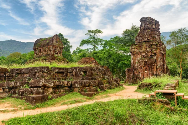 Impresionante vista de Mi Hijo Santuario en Da Nang, Vietnam —  Fotos de Stock