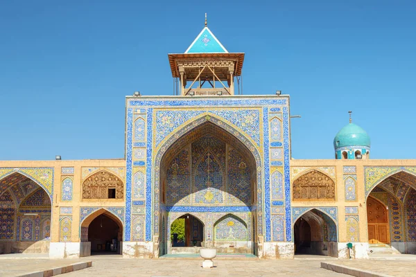 Erstaunlicher Innenhof der seyyed Moschee in isfahan, iran — Stockfoto