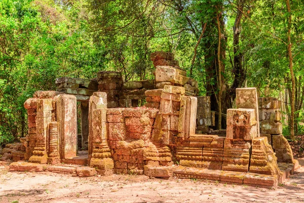 Vista impressionante das ruínas cênicas do templo de Ta Prohm, Angkor — Fotografia de Stock