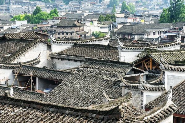 Impresionante Vista Los Tradicionales Tejados Chinos Azulejos Negros Edificios Auténticos —  Fotos de Stock