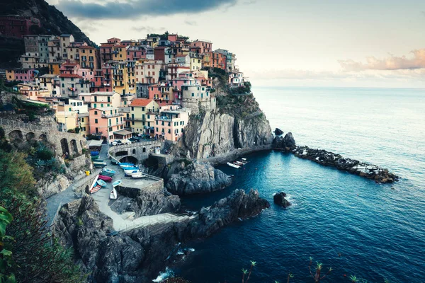 Fantastic landscape of Manarola city — Stock Photo, Image