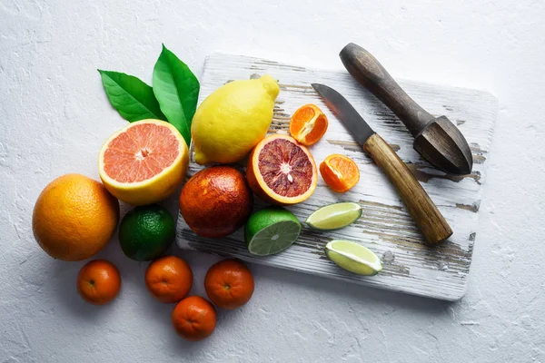 不同柑橘类水果的混合特写 — 图库照片