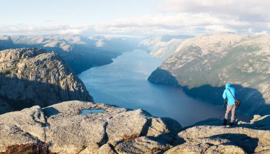 Preikestolen 'da puslu bir sabah