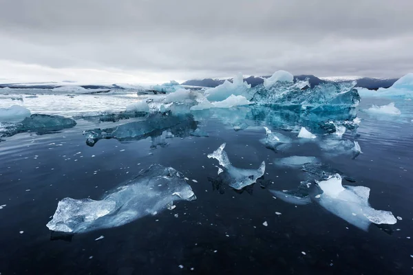 Παγόβουνα Στο Κρυσταλλικό Λιμνοθάλασσα Γιόκουλσάρλον Εθνικού Πάρκου Vatnajokull Νοτιοανατολική Ισλανδία — Φωτογραφία Αρχείου